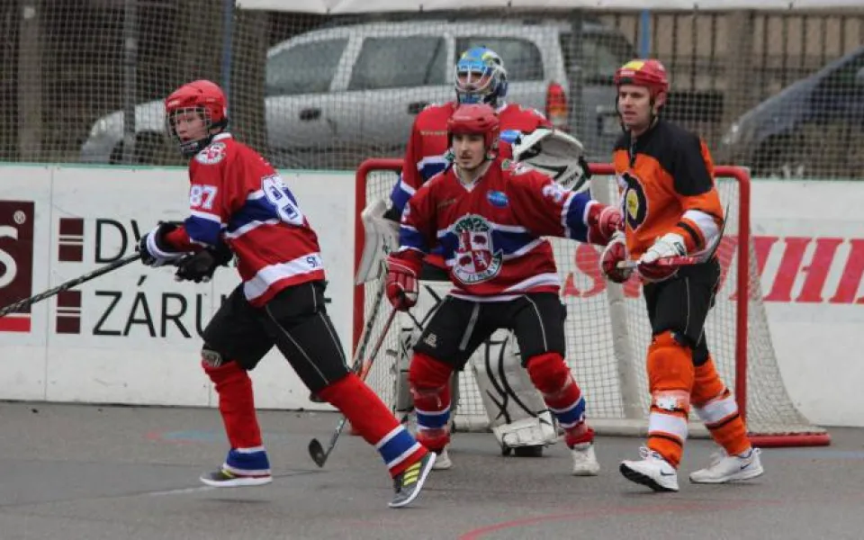 Městské hokejbalové derby vyznělo pro hráče SK Jihlava, nad Flyers vyhráli 5:3