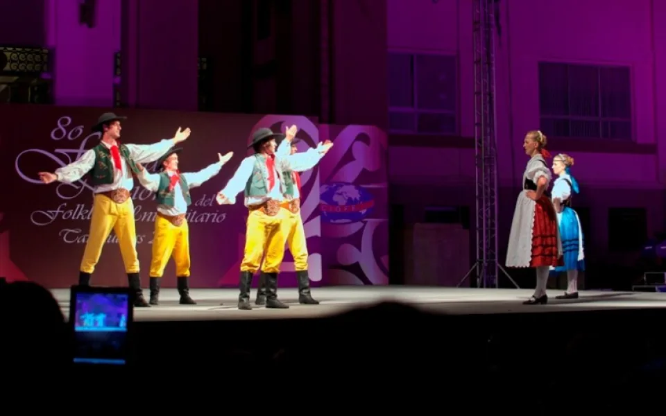 Folklorní soubor Pramínek