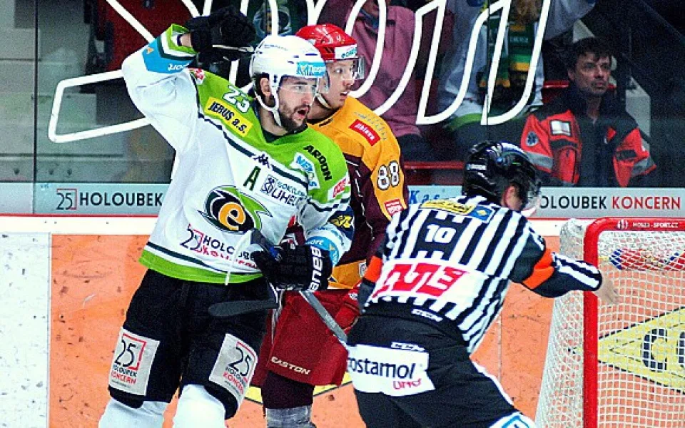 V prvním barážovém utkání Dukla neuspěla, Karlovým Varům podlehla 3:6