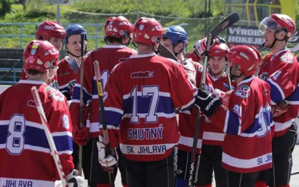 Jihlavské hokejbalové "béčko" o víkendu dvakrát vyhrálo a postoupilo do finále Jihomoravské ligy