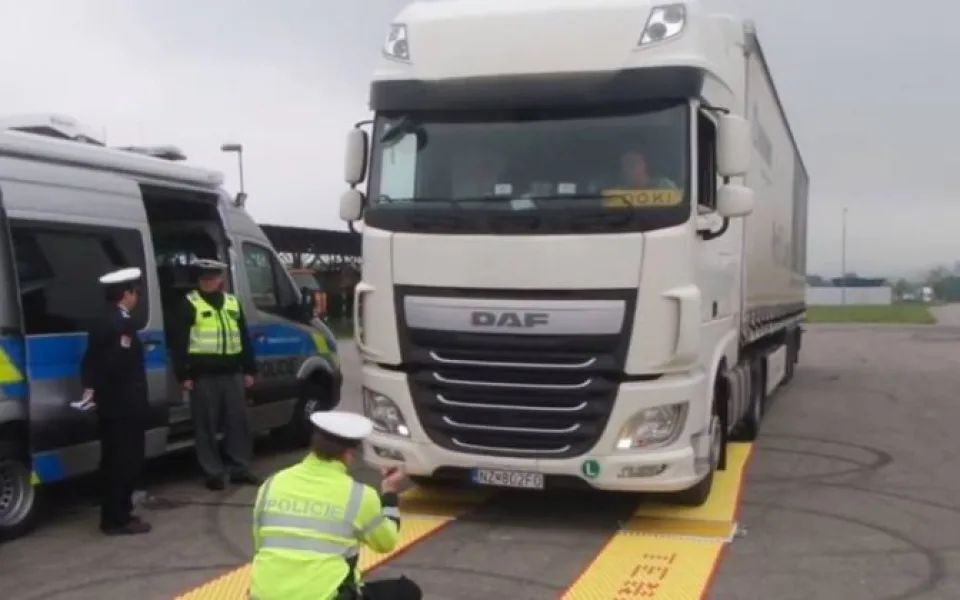 Policie na Vysočině má ode dneška novou techniku na kontroly kamionů