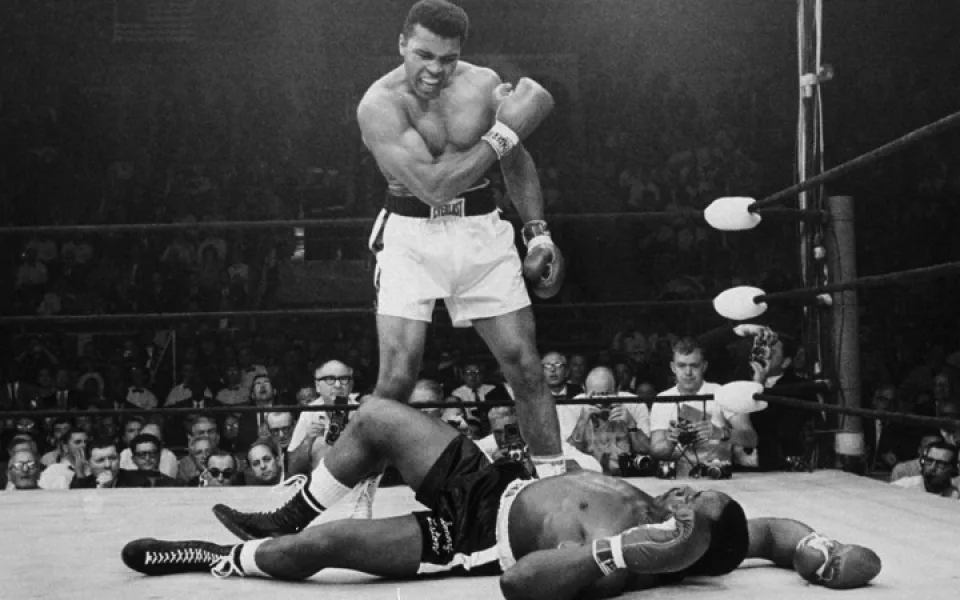 GLOSA: V Muhammadu Alim odešel největší boxer historie, ale i kontroverzní osobnost