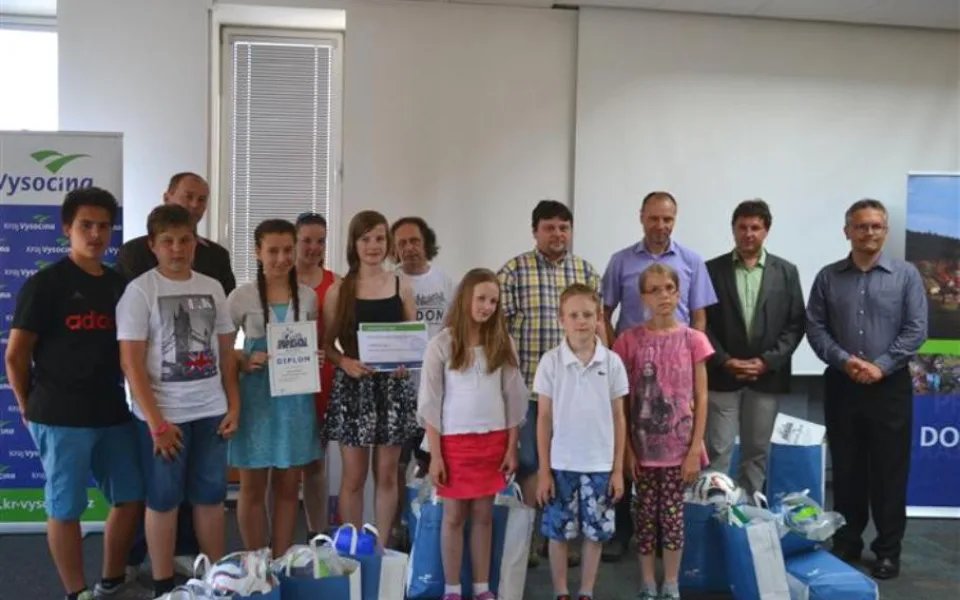 Ocenění těch nejlepších sběračů papíru na Vysočině v roce 2015/2016