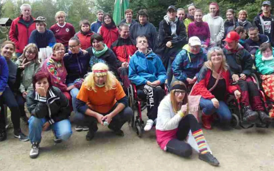Handicapovaní lidé mohli díky sbírce plastových víček jet na rekondiční pobyt na Čeřínek