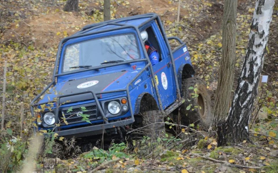 FOTOGALERIE: Pístovským mokřadům přálo počasí, diváci se na mistrovství ČR v offroad trialu dobře bavili