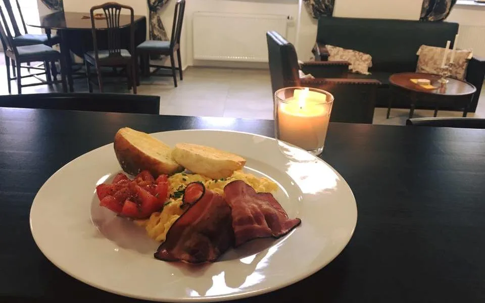 Royal Café