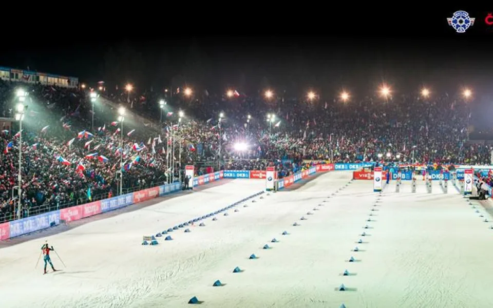 Biatlonový svátek v Novém Městě na Moravě se dnes uzavírá závody s hromadným startem