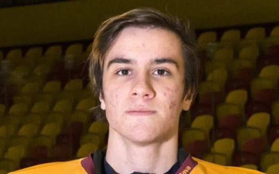 Krásné gesto fair play v dorosteneckém hokeji. Brankář Dukly Daniel Šťastný přiznal gól soupeři