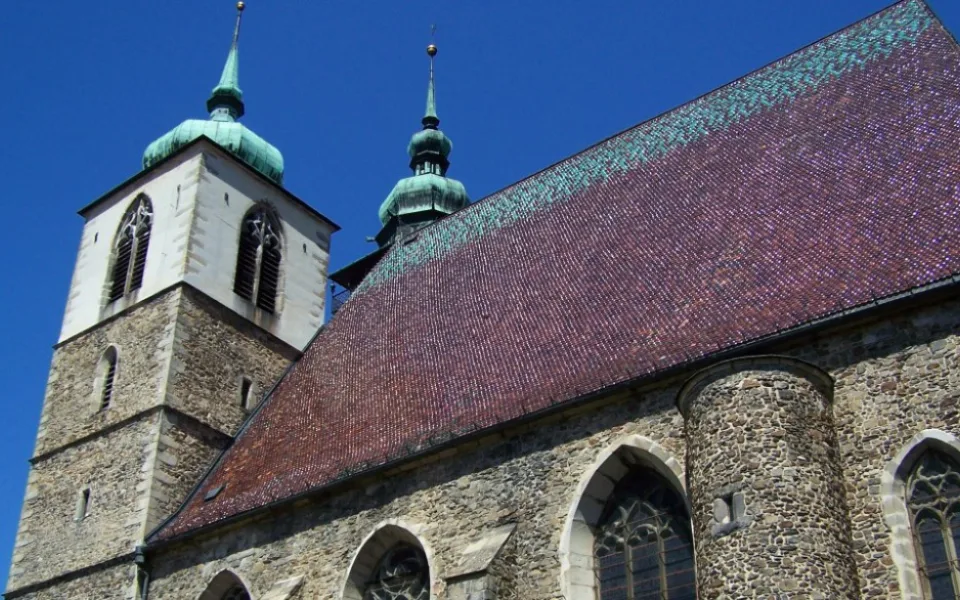 V Jihlavě začnou opravy střechy kostela sv. Jakuba. Náročná rekonstrukce potrvá dva roky