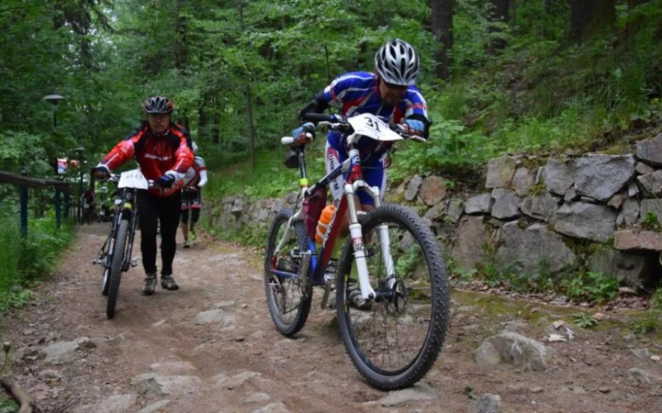 Vítězem Jihlavské 24 MTB je popáté Tomáš Kozák. Okruh absolvoval devětačtyřicetkrát