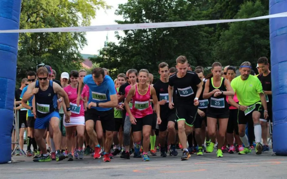 Horká středa patřila v Jihlavě Olympijskému běhu. Na start se postavilo 402 závodníků