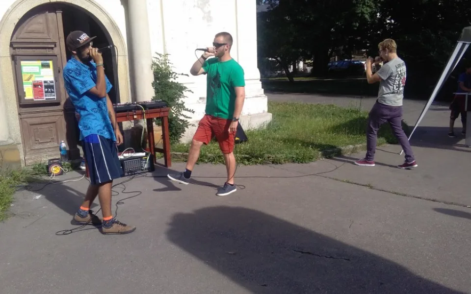 Jihlavské Smetanovy sady ožily hiphopem. Léto bez koruny láká také na další akce
