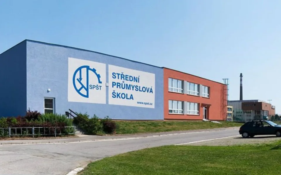 V Třebíči úřad prověří, zda při bourání střední průmyslové školy neunikl azbest