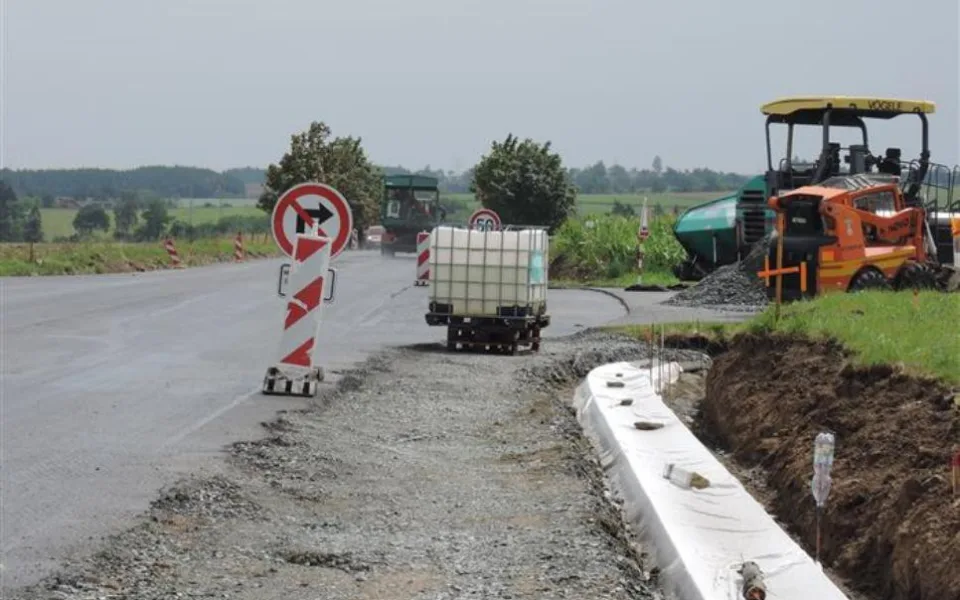 Další omezení pro řidiče na Vysočině: Úplná uzavírka na Třebíčsku ve směru na Valeč
