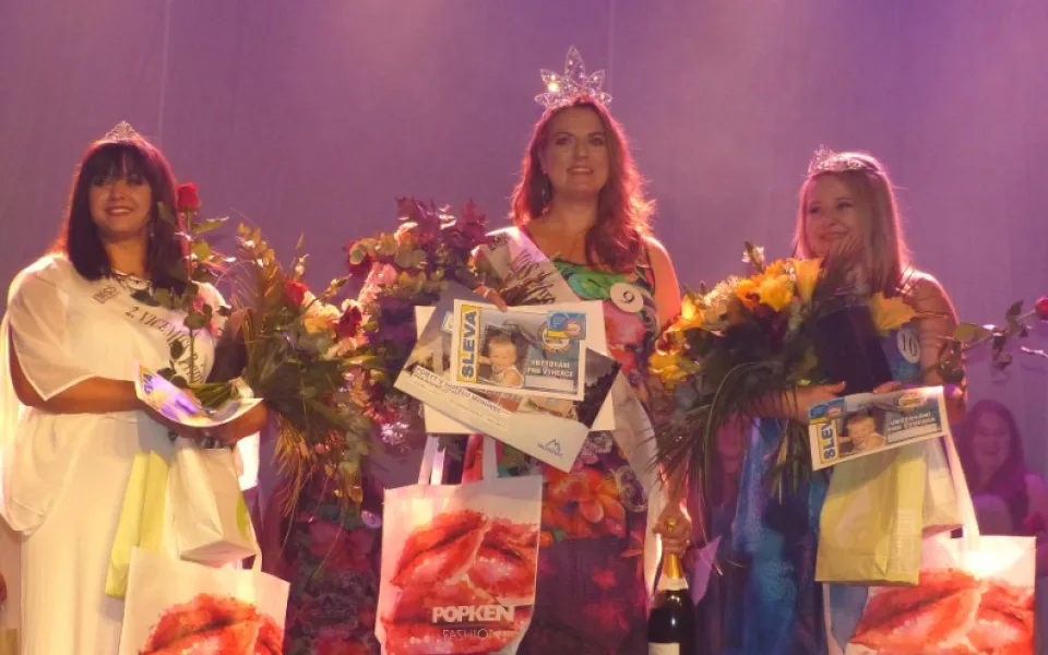 Romana Siváková, Libuše Dvořáková, Eliška Pešková (zleva)