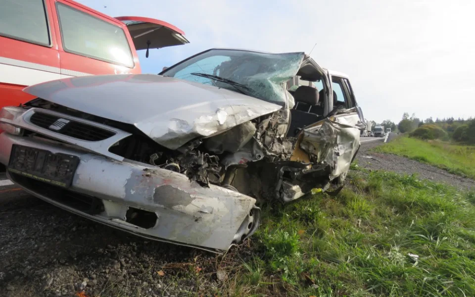 U Vílance se čelně střetla dvě auta. Jednoho z řidičů transportoval vrtulník do Brna