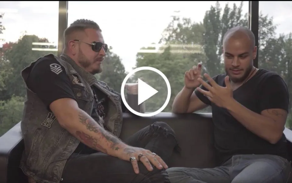 DRBÁRNA: Extrovert na jevišti, doma kliďas. Frontman kapely Rybičky 48 si ve volnu rád zajde na houby