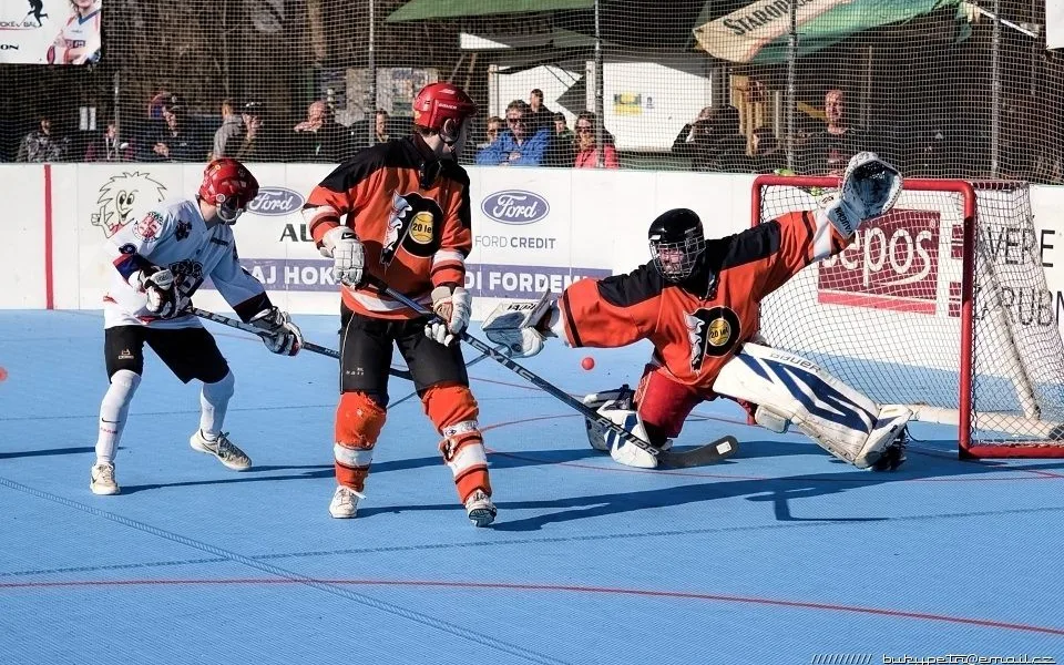 Další jihlavské hokejbalové derby. V sobotu po obědě se střetne rezerva SK s Flyers