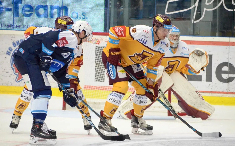 Dukla vyhrála na střely, na góly byl lepší soupeř. Vedoucí Plzeň zvítězila 3:1