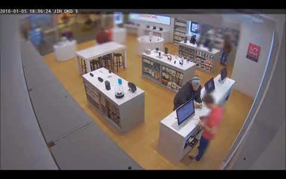 VIDEO: Muž odcizil v City Parku čtyři tisíce v hotovosti. Poznáte ho na videozáznamu?