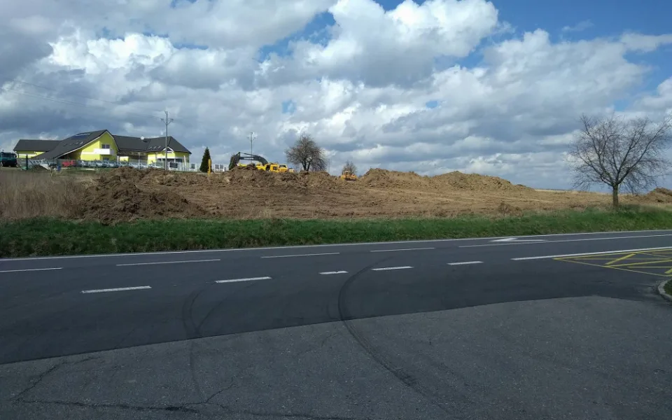 Na pelhřimovské výpadovce začala stavba centra Aventin. Hotovo bude za dva roky