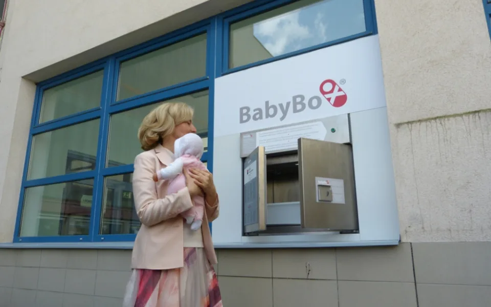 Jihlavská nemocnice uvedla do provozu nejmodernější typ babyboxu