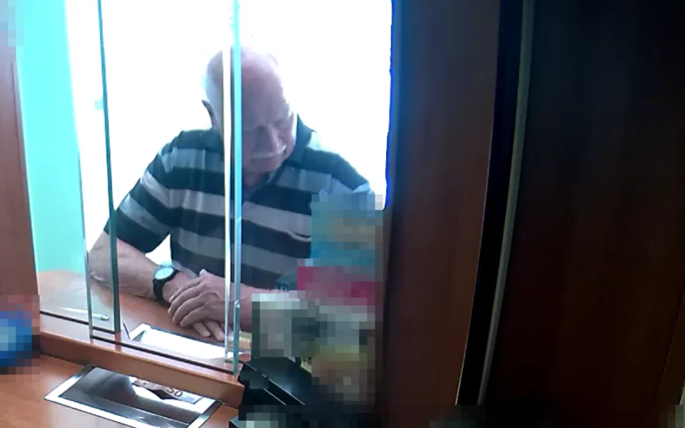 Policie hledá muže, který dostal špatně vyplacenou částku v jihlavské směnárně