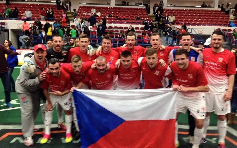 Jakub Göth stojící třetí zleva, Robin Demeter první zleva ve spodní řadě