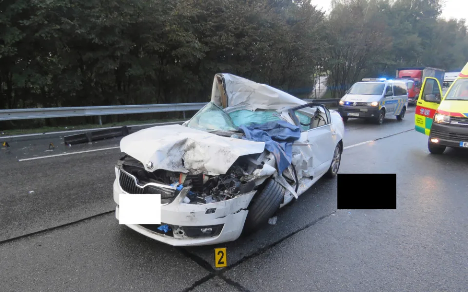 Další oběť na dálnici D1: Řidič osobáku zemřel po střetu s nákladním autem