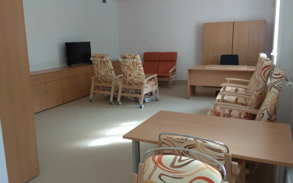 FOTO: Konečně v novém. Denní stacionář na Žižkově ulici se dočkal kompletní rekonstrukce