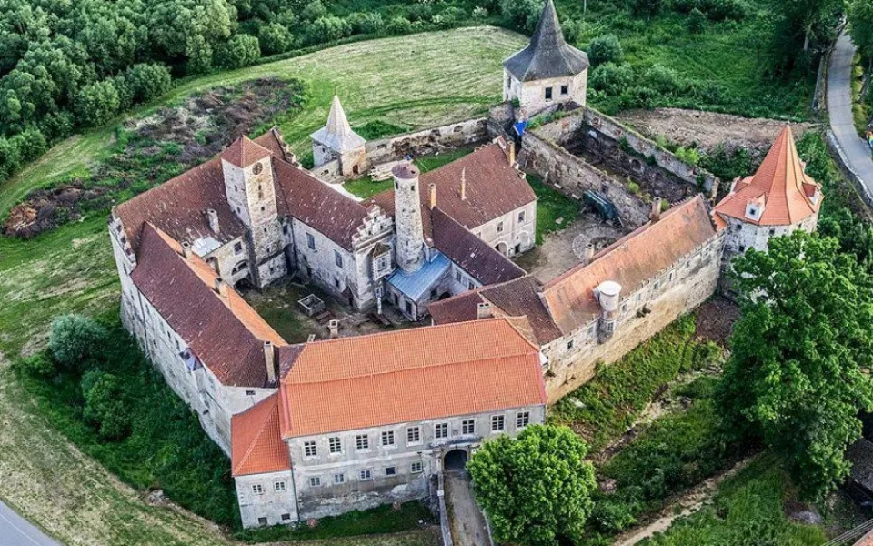 Zámek v Červené Řečici