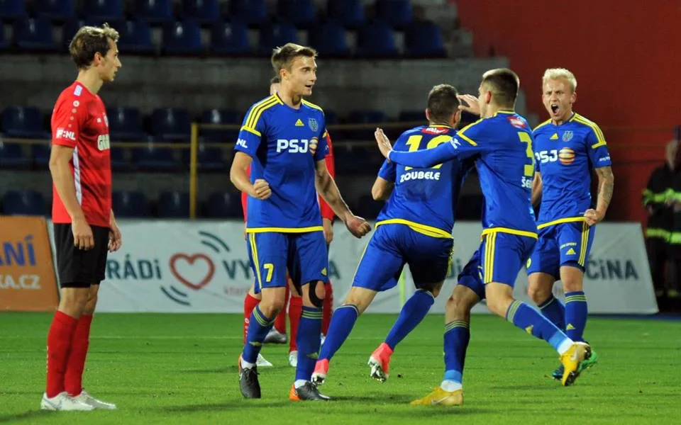 Vysočina porazila Chrudim 2:0 a po třetí výhře v řadě zůstává v čele druhé ligy