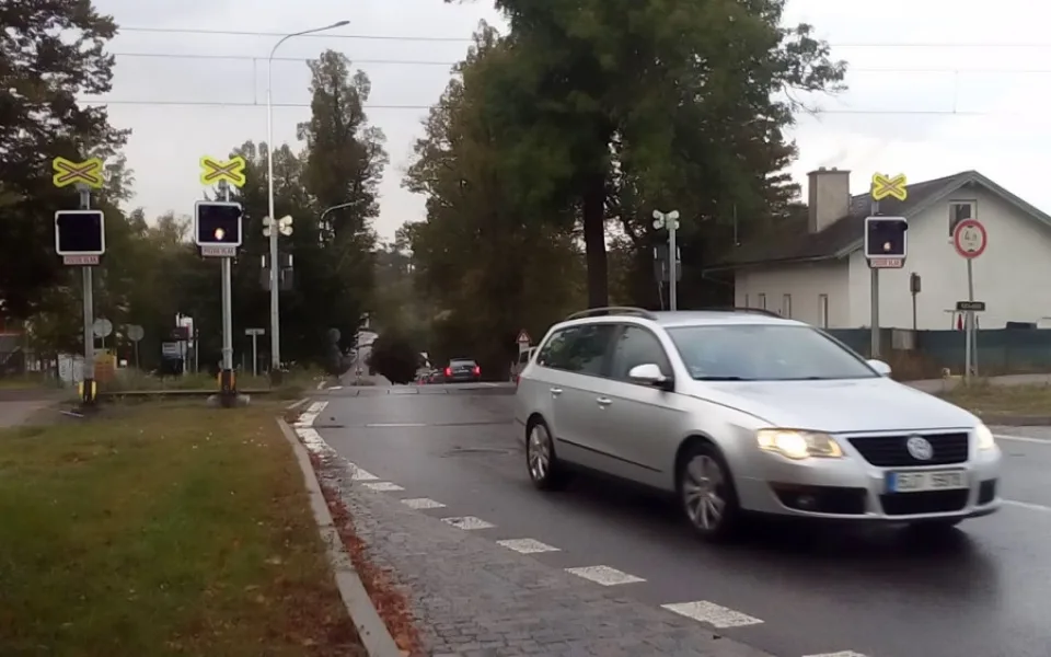 O víkendu bude uzavřen železniční přejezd ve Starých Horách