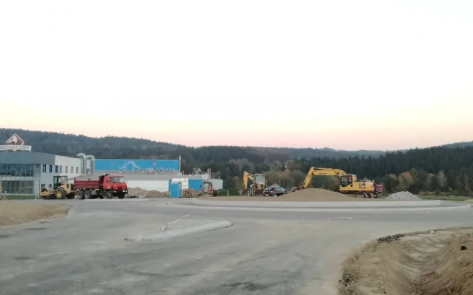 Výstavba nového kruhového objezdu na křižovatce II/406 a II/639