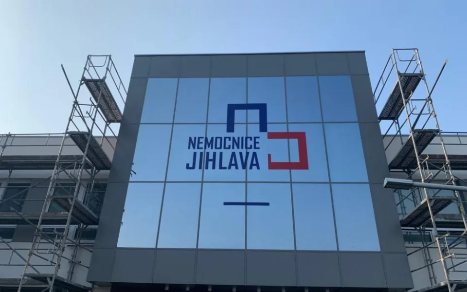 Do jihlavské nemocnice opět hlavním vchodem. Po čtyřech měsících se otevřel pacientům