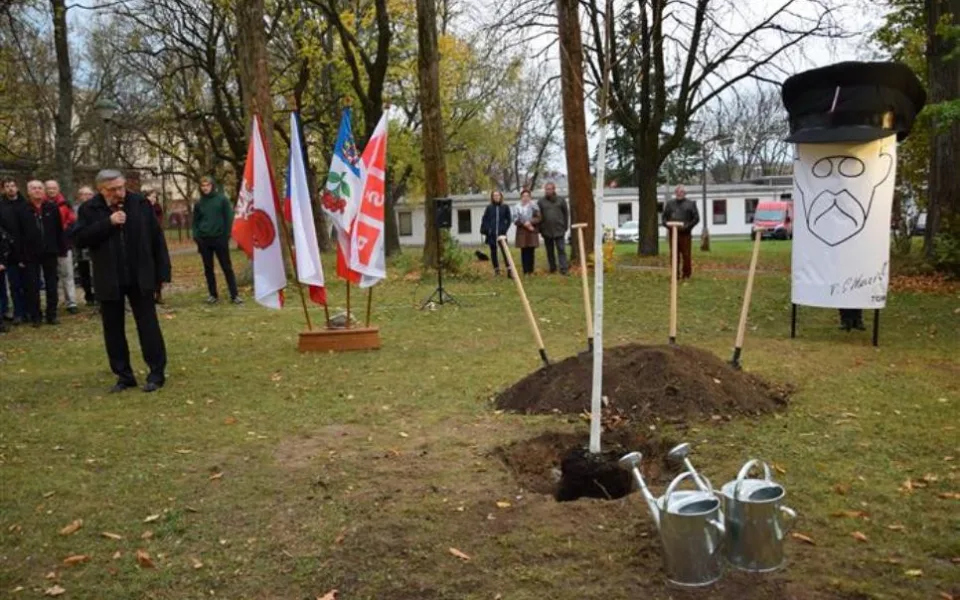 V Jihlavě vyrostla Lípa republiky. Zasadila ji i Masarykova pravnučka