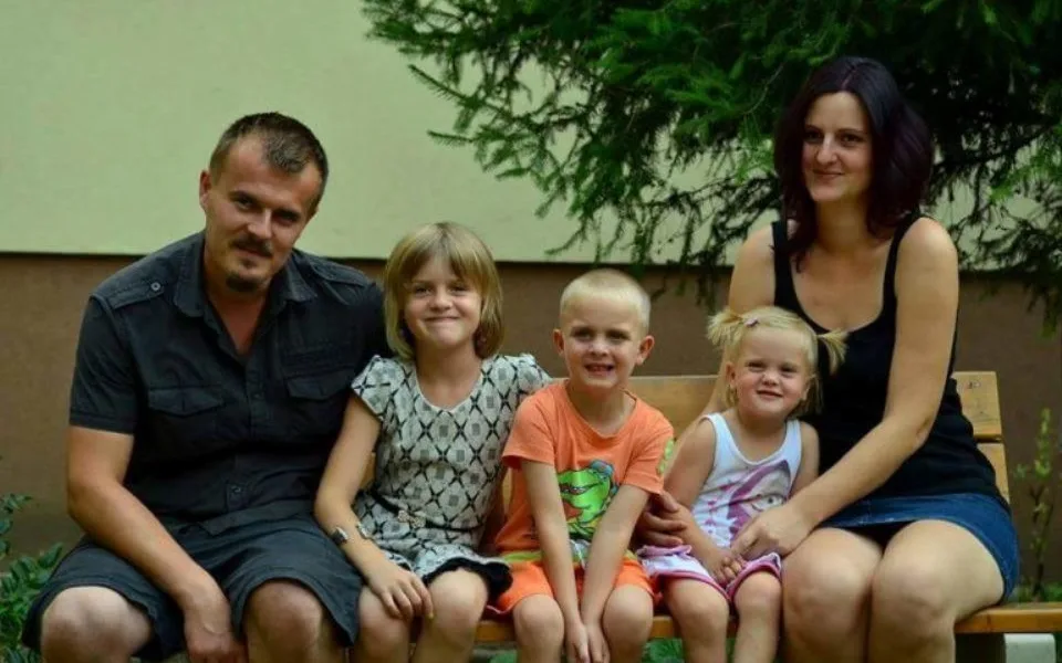 Jana z Měřína postihl nádor tlustého střeva, nemocí trpí i dcera Lucka. Jsou i horší příběhy než je ten náš, říká rodina