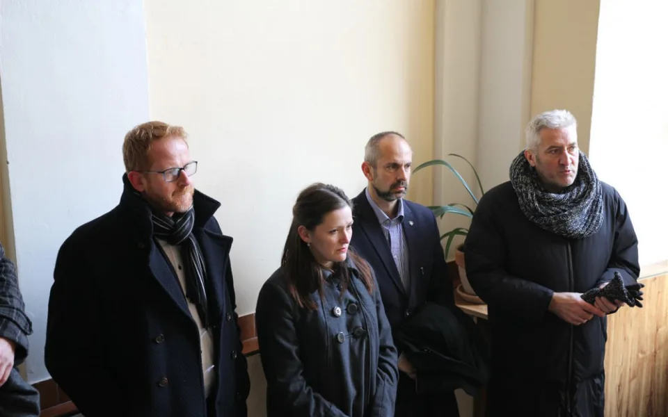 Vzpomínkové akce se zúčastnila primátorka Karolína Koubová společně náměstkem Petrem Laštovičkou, ředitelem gymnázia Pavlem Sukem, radními i zastupiteli města