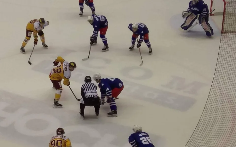 Půltucet branek do sítě rivala! Po výhře v Třebíči má Dukla v čele souteze desetibodový náskoks