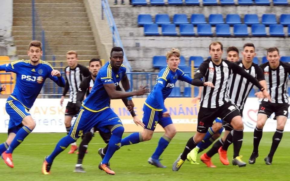 Vysočina si musí na jistotu baráže počkat, po remíze 1:1 ji do ní České Budějovice nepustilo