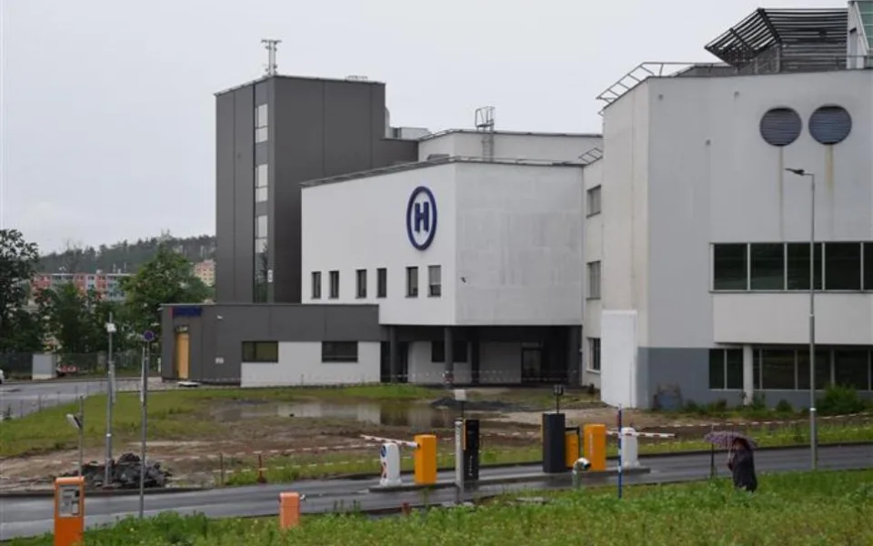 Modernizace třebíčské nemocnice: Etapu demolice vystřídala etapa budování