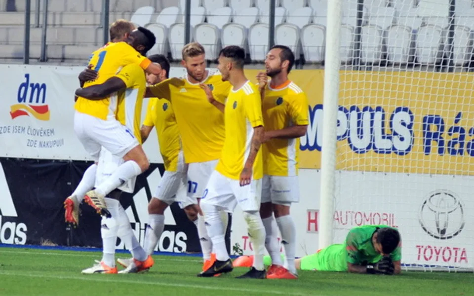 Domácí premiéra se vydařila. Vysočina porazila Vítkovice 3:0 a poskočila do čela tabulky