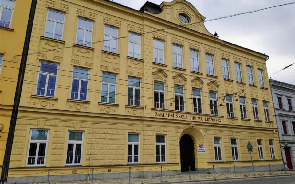 Po prázdninách už do hezčí školy. Letní opravy jihlavských škol vyšly na 8 milionů