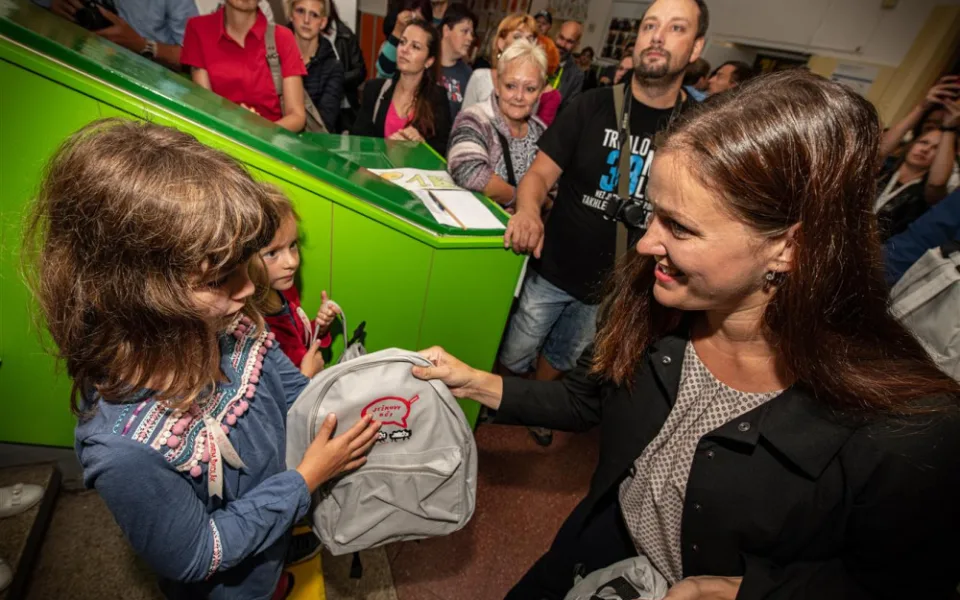 Škola volá! Vracející se žáky vítali i představitelé města Jihlavy