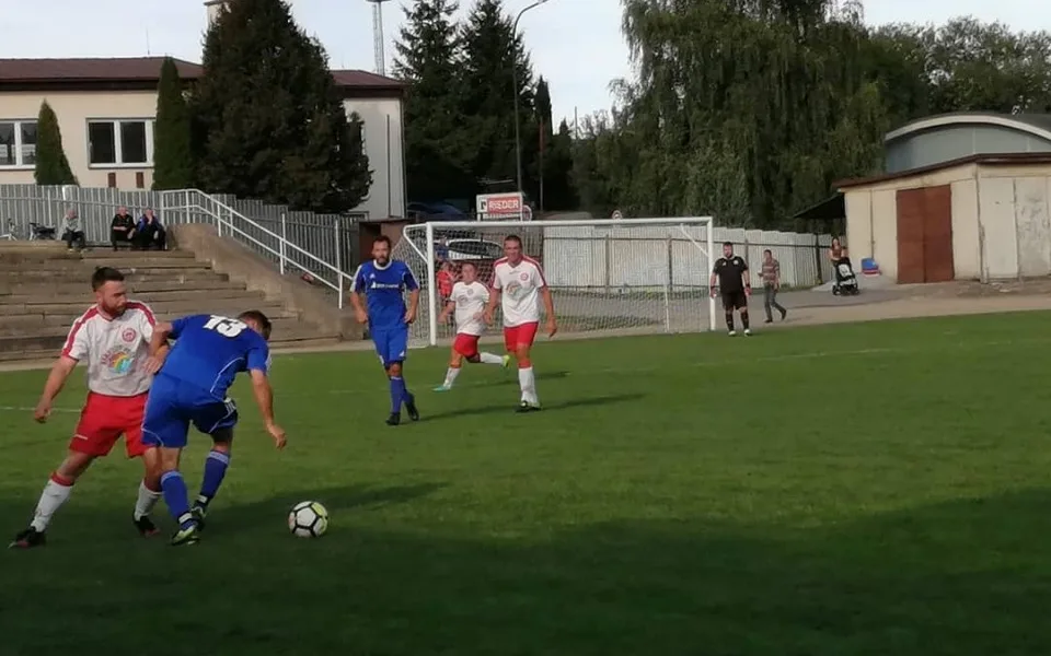 Čtyřgólový Diviš vystřílel Bedřichovu první výhru v krajském přeboru