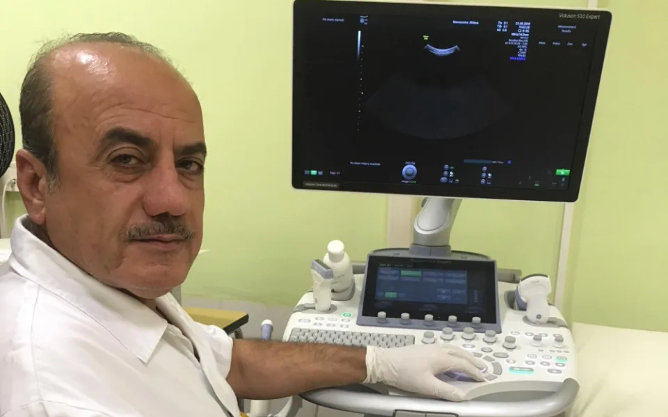 MUDr. Talal Salloum u nového přístroje