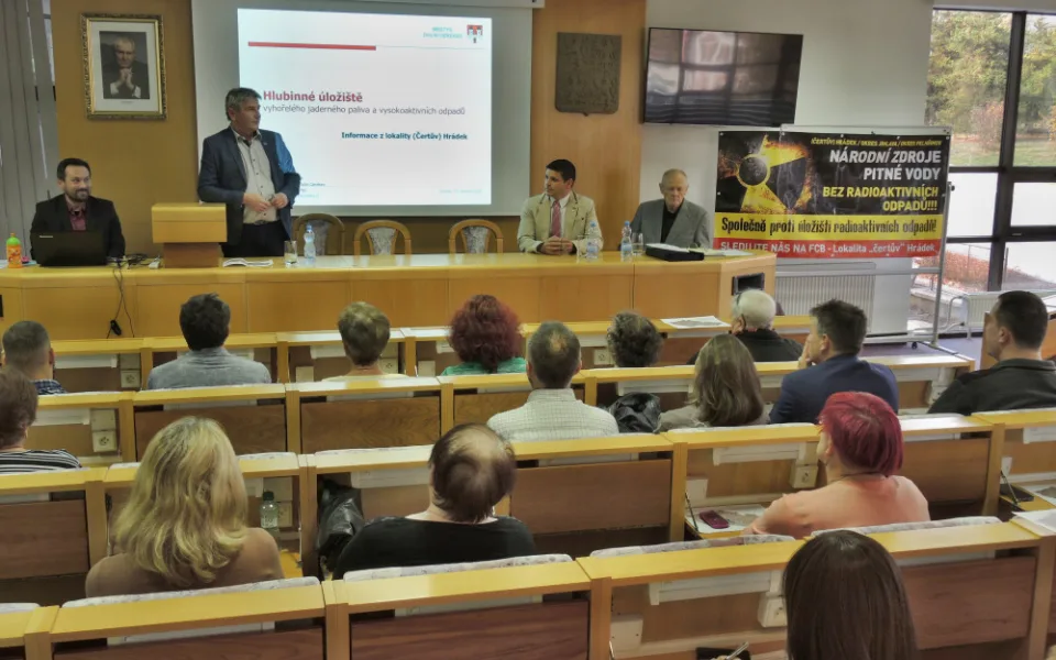 Zastupitelé Pelhřimova nesouhlasí s vybudováním úložiště jaderného odpadu