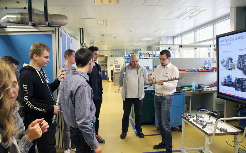 V jihlavském Boschi proběhl High-Tech Day. Studenti poznali firmu, výrobu a moderní technologie
