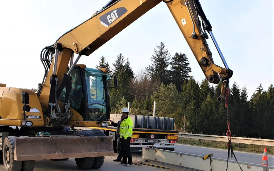 Uzavírka na dálnici u Humpolce bude od pondělí o 4 kilometry kratší v obou směrech