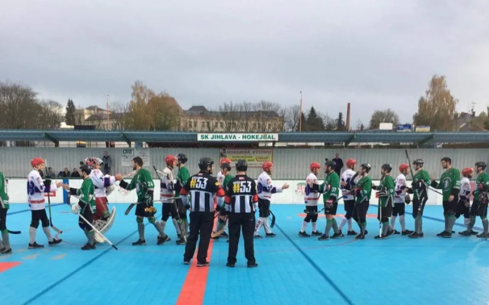 Jihlavští hokejbalisté hráli letos naposledy doma, brněnské Bulldogs porazili na nájezdy